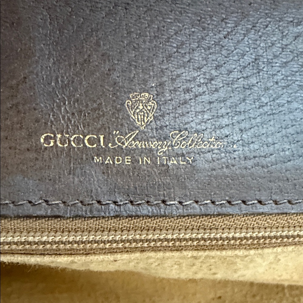 💚♥️Gucci Envelope Crossbody Bag with Brown Leather and Green-Red Web Strap - Picture 9 of 16